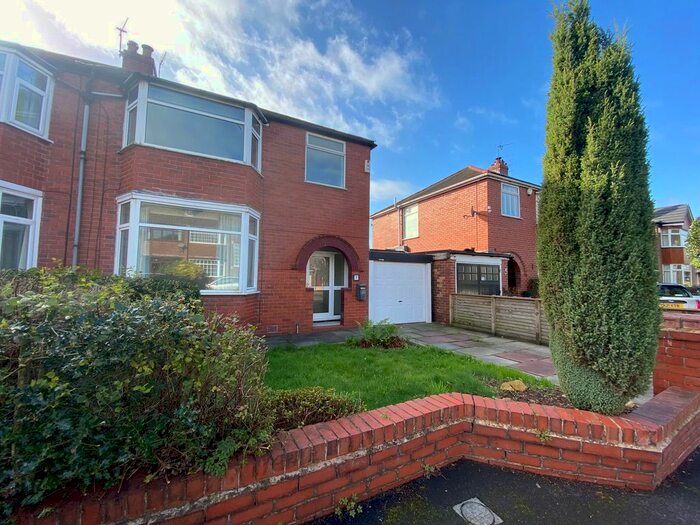 3 Bedroom Semi-Detached House To Rent In Booths Hall Grove, Worsley, M28