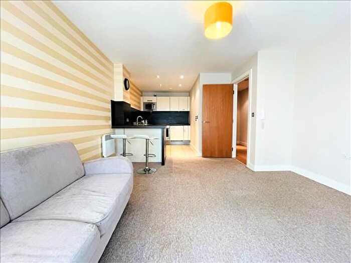 1 Bedroom Flat To Rent In Vallea Court, Green Quarter, Manchester, M4