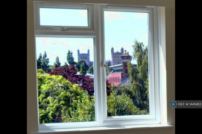 2 Bedroom Flat To Rent In Conway Court, Exeter, EX1