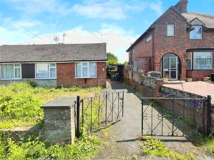 2 Bedroom Bungalow To Rent In Victoria Road, Bradmore, Wolverhampton, West Midlands, WV3