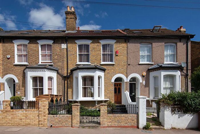 4 Bedroom House For Sale In Barclay Road, Walthamstow, E17