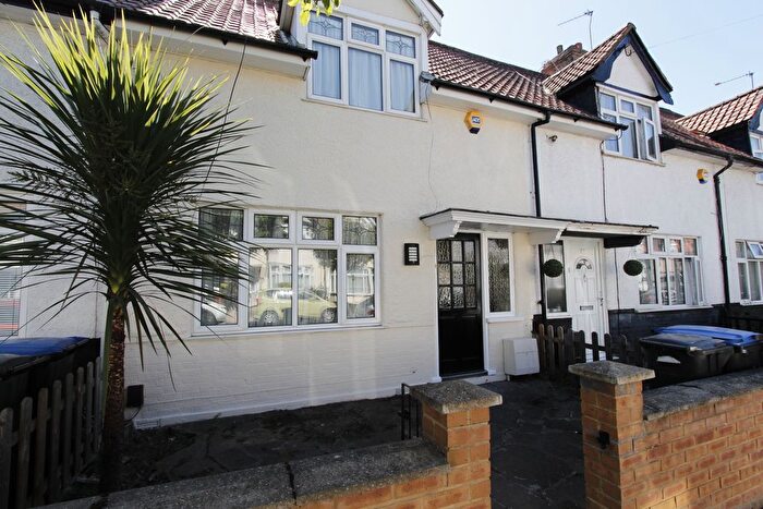 3 Bedroom Terraced House To Rent In Causeyware Road, London, N9