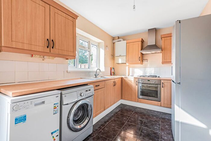 3 Bedroom Property To Rent In Loughton, IG10