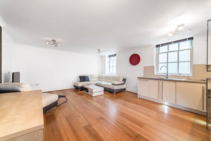 1 Bedroom Flat For Sale In College Hill, City, London, EC4R