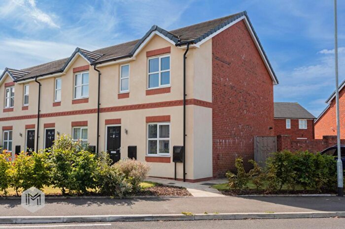 2 Bedroom Mews For Sale In Elderfield Road, Bolton, BL3