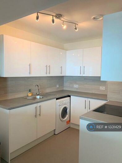 1 Bedroom Flat To Rent In Jamestown Road, London, NW1