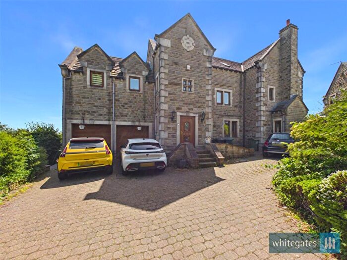 7 Bedroom Detached House For Sale In Robins Court, Oakenshaw, Bradford, West Yorkshire, BD12