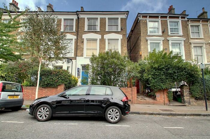 2 Bedroom Apartment To Rent In Hargrave Road, N19