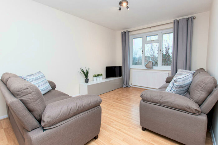 2 Bedroom Flat To Rent In Southgate, Crawley, RH10