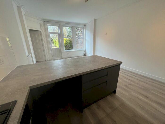 Studio To Rent In Old Orchard Road, Eastbourne, BN21