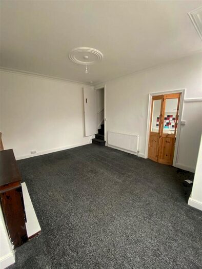 2 Bedroom House To Rent In Broughton Avenue, Leeds, LS9