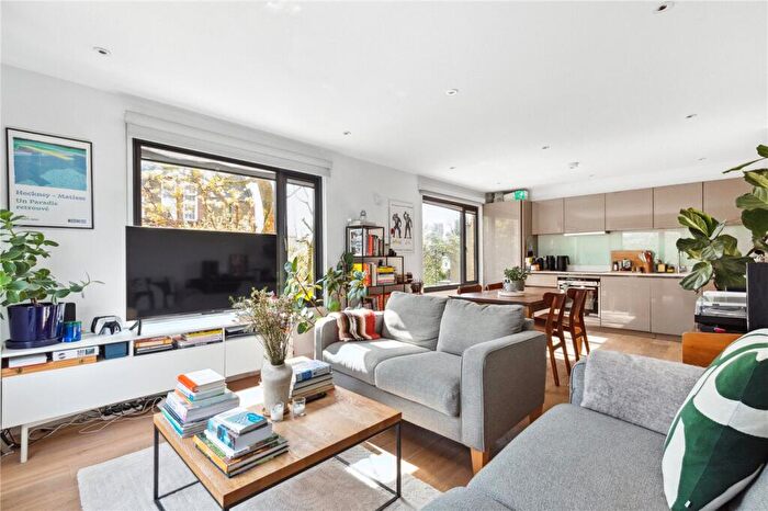 2 Bedroom Apartment To Rent In Rotherfield Street, London, N1
