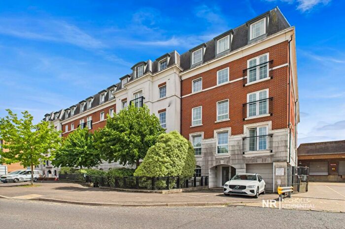 1 Bedroom Flat To Rent In Station Approach, Epsom, Surrey., KT19