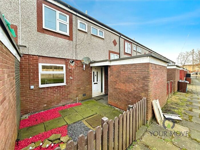 3 Bedroom Terraced House To Rent In Poynter Walk, Oldham, OL1