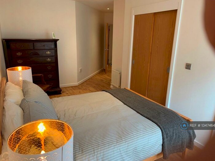 4 Bedroom Flat To Rent In Northpoint Square, London, NW1