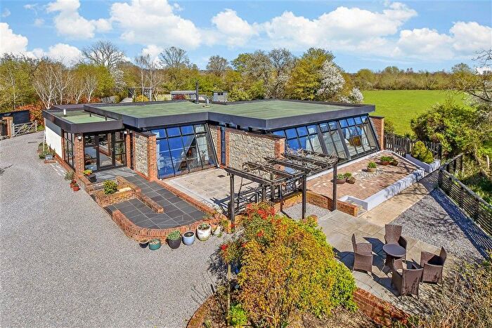 3 Bedroom Detached House For Sale In Chart Hill Road, Staplehurst, Tonbridge, Kent, TN12