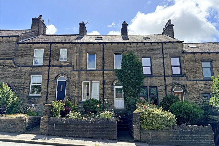 4 Bedroom Terraced House For Sale In Bolton Road, Silsden, BD20
