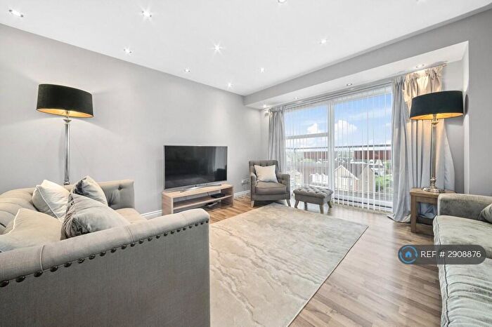 2 Bedroom Flat To Rent In Scapa Way, Glasgow, G33
