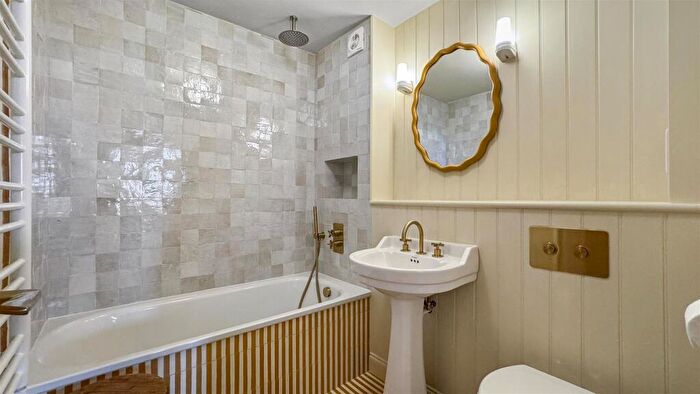 2 Bedroom Apartment To Rent In Belle Vue Road, Lower Parkstone, BH14