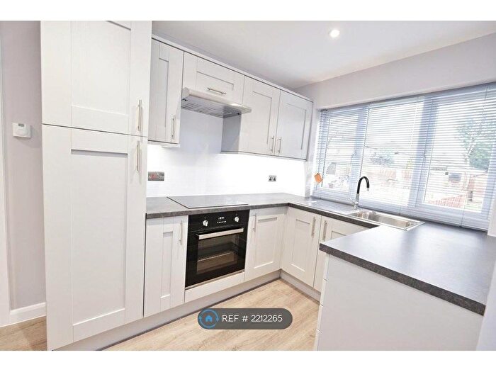 2 Bedroom Maisonette To Rent In Shepperton Road, Petts Wood, BR5