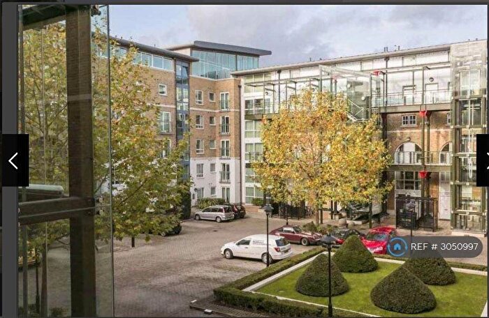 1 Bedroom Flat To Rent In Hopton Road, London, SE18