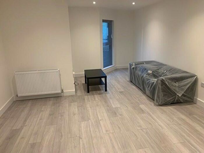 3 Bedroom Flat To Rent In The Balbirs, SO17