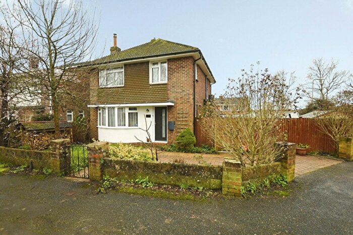 3 Bedroom Detached House For Sale In Birch Tree Drive, Emsworth, Hampshire, PO10