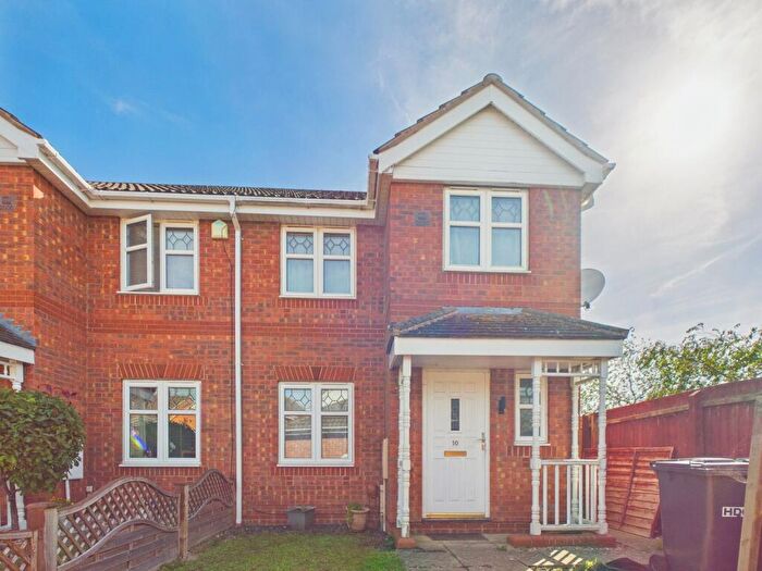 3 Bedroom Semi-Detached House To Rent In Morgan Close, Yaxley, Peterborough, PE7