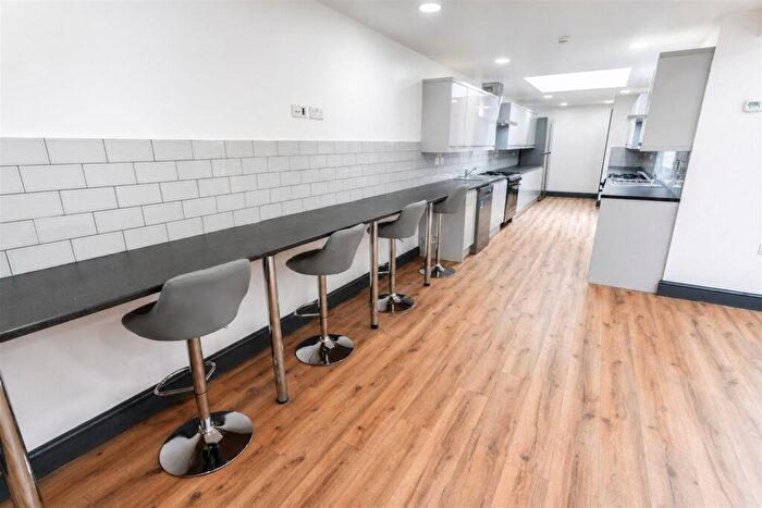 8 Bedroom House To Rent In Bournbrook Road, Birmingham, B29