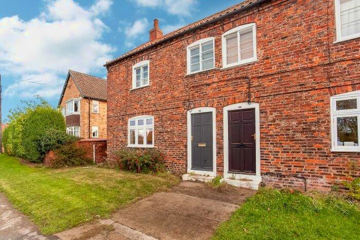 2 Bedroom Semi-Detached House To Rent In Main Street, York, YO19