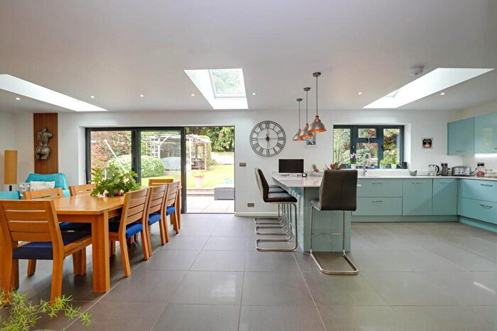 3 Bedroom Detached House For Sale In Fernbrook Road, Caversham Heights, Reading, RG4