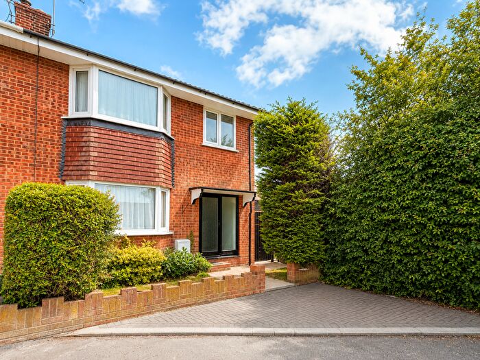 3 Bedroom Semi-Detached House For Sale In Wantsume Lees, Sandwich, CT13