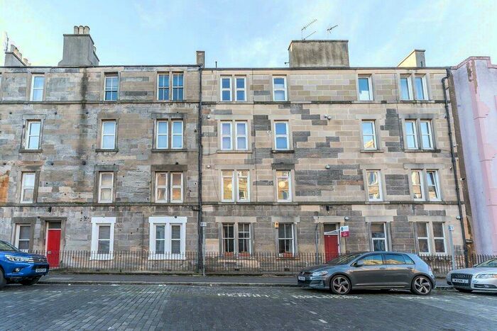 1 Bedroom Flat To Rent In Springwell Place, Dalry, Edinburgh, EH11