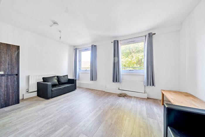 3 Bedroom Apartment To Rent In Ames House, Bonner Street, Bethnal Green, London, E2