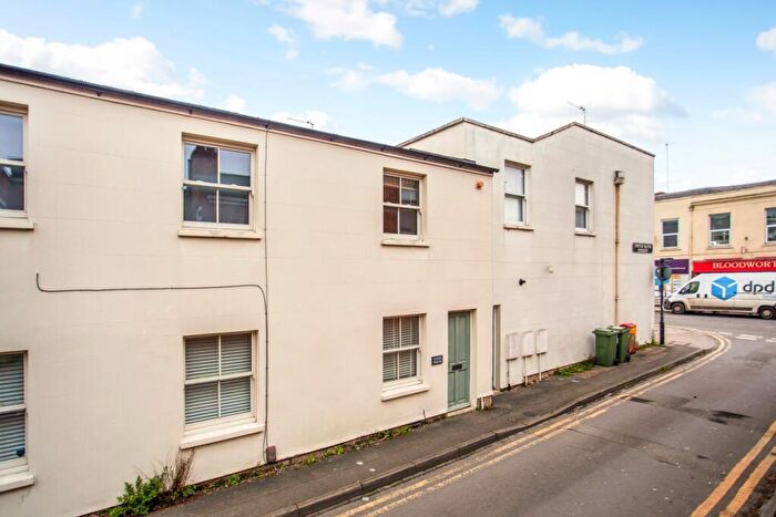 2 Bedroom Terraced House To Rent In Upper Bath Street Cheltenham, GL50