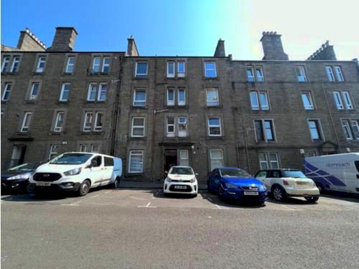 1 Bedroom Flat To Rent In Baldovan Terrace, Dundee, DD4