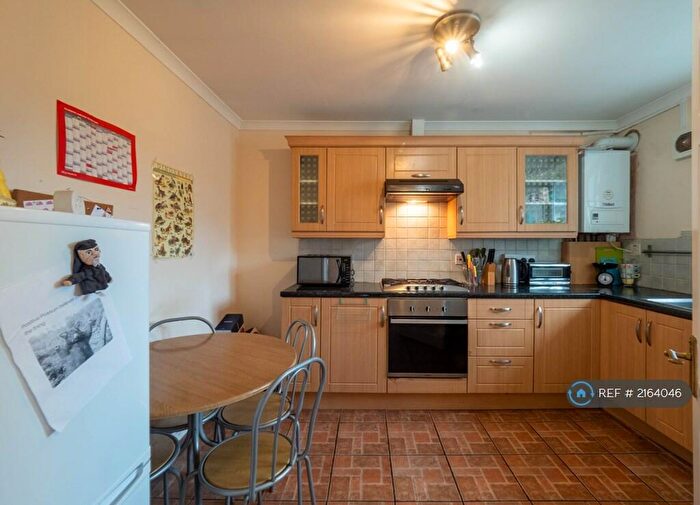 3 Bedroom Flat To Rent In Bridgeway Street, London, NW1