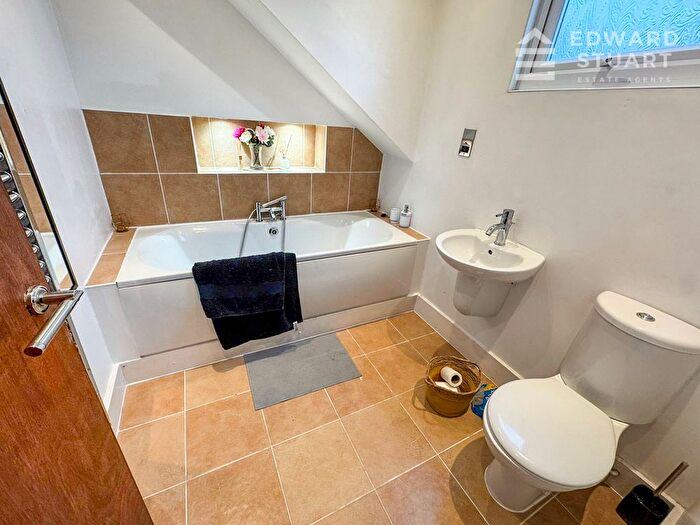 2 Bedroom Flat For Sale In Fletton Avenue, Fletton, Peterborough, PE2