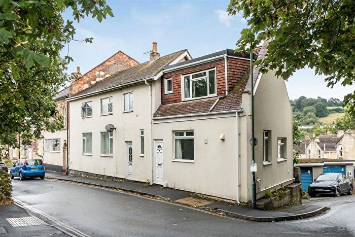 1 Bedroom End Terrace House For Sale In Avondale Road, Bath, BA1
