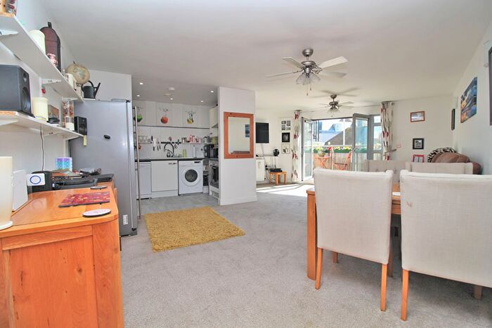 3 Bedroom Flat For Sale In Grand Parade, Brighton, BN2