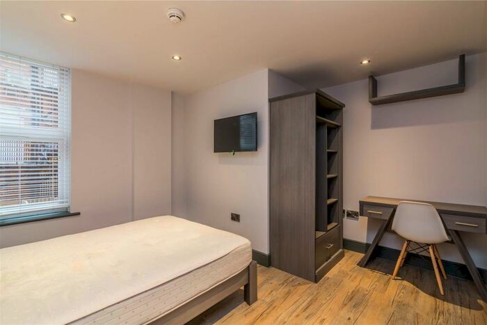 6 Bedroom Apartment To Rent In View Now! Howard One, Howard Street, NG1