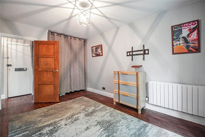 1 Bedroom Flat For Sale In Cressex Road, High Wycombe, Buckinghamshire, HP12