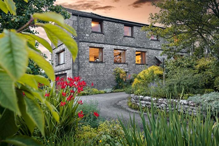4 Bedroom Barn Conversion For Sale In Kerine, Crooklands, Milnthorpe, LA7