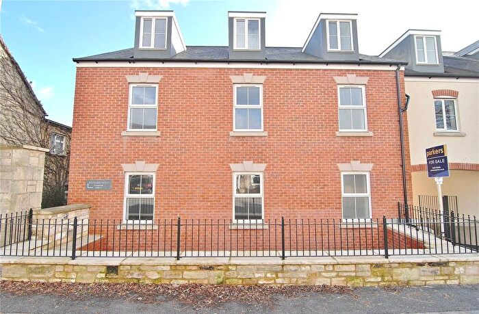 2 Bedroom Flat For Sale In Westward Road, Ebley, Stroud, Gloucestershire, GL5