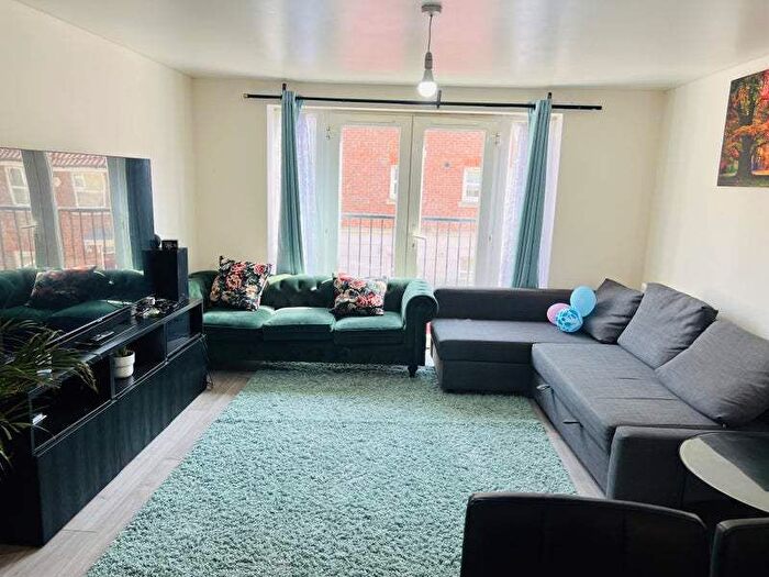 2 Bedroom Flat For Sale In Flat, Wilson Court, Allenby Road, London, SE28