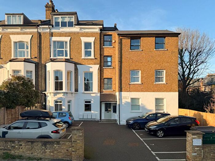 2 Bedroom Flat For Sale In St. German's Road, Forest Hill, SE23