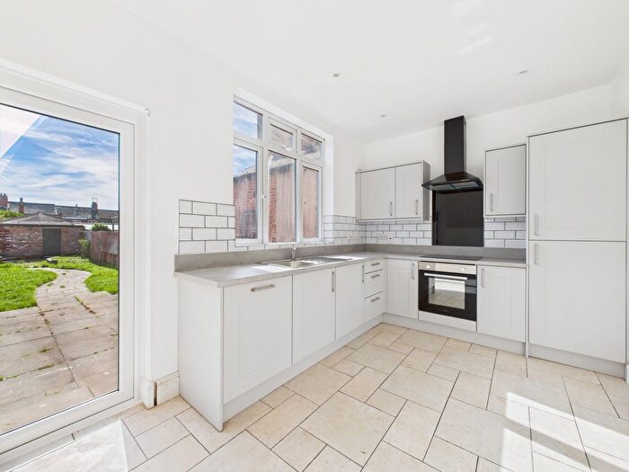 3 Bedroom Terraced House For Sale In Cedar Road East, Abington, NN3