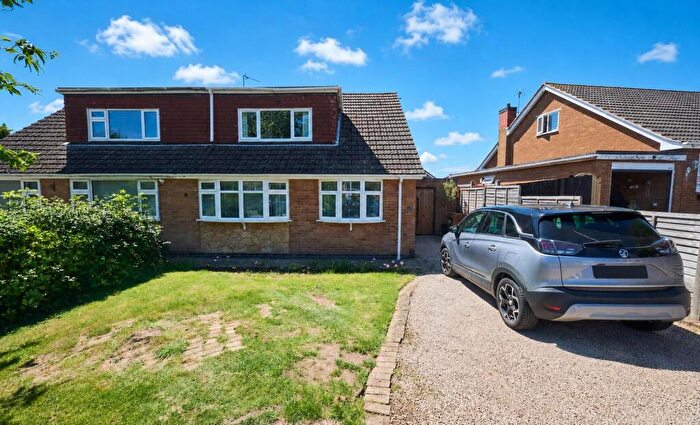 3 Bedroom Semi-Detached Bungalow For Sale In Balliol Road, Burbage, Hinckley, LE10