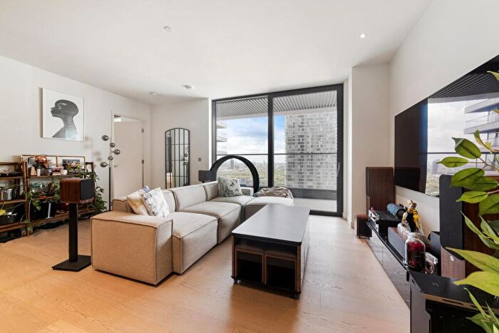 1 Bedroom Apartment To Rent In Wardian, Canary Wharf, E14