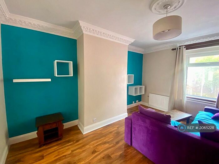 2 Bedroom Flat To Rent In The Dale, Sheffield, S8